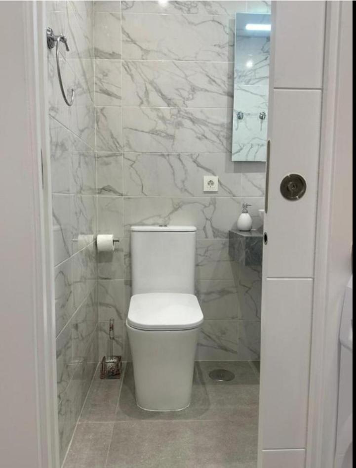 Estupendo Piso A 5 Min De La Estacion De Bus Y Tren Maria Zambrano Apartment Malaga Luaran gambar