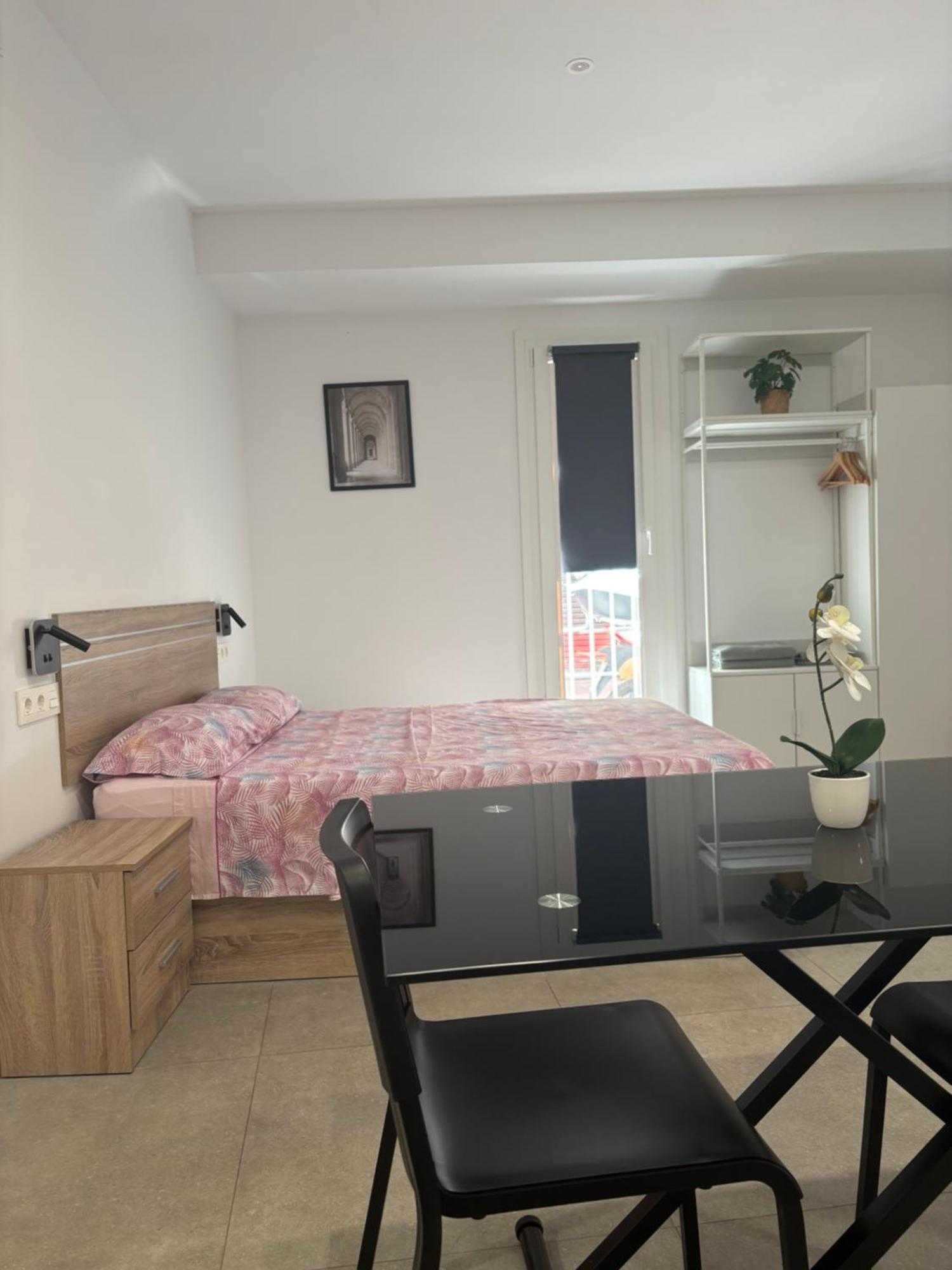 Estupendo Piso A 5 Min De La Estacion De Bus Y Tren Maria Zambrano Apartment Malaga Luaran gambar